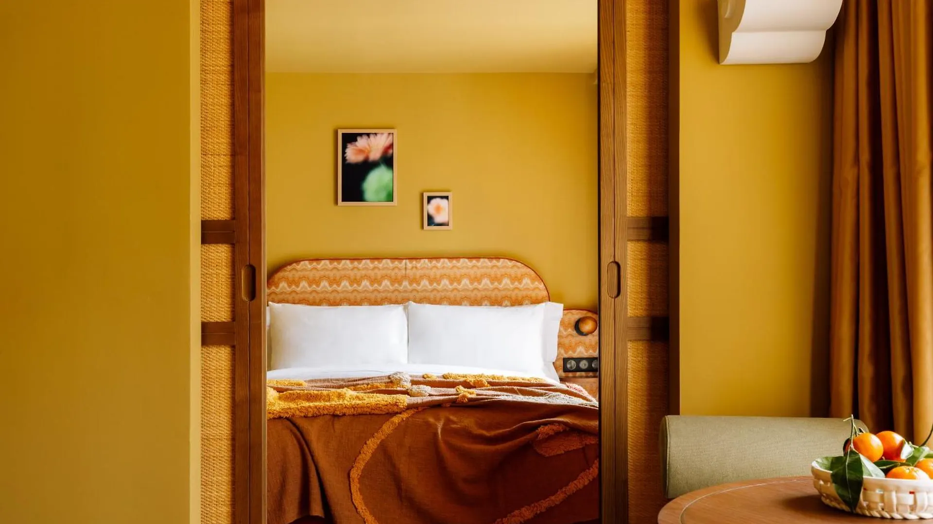 Otel Le Jardin De Verre By Locke Paris