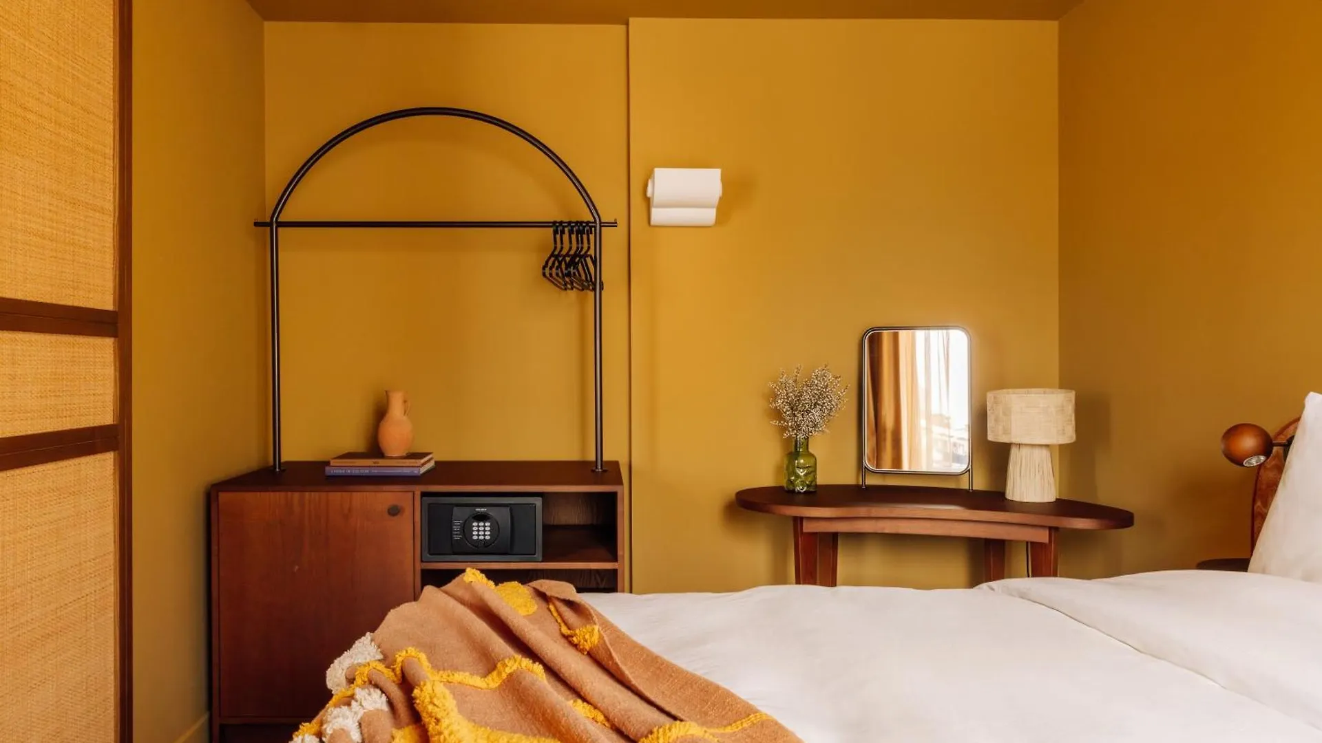 Hotel Le Jardin De Verre By Locke