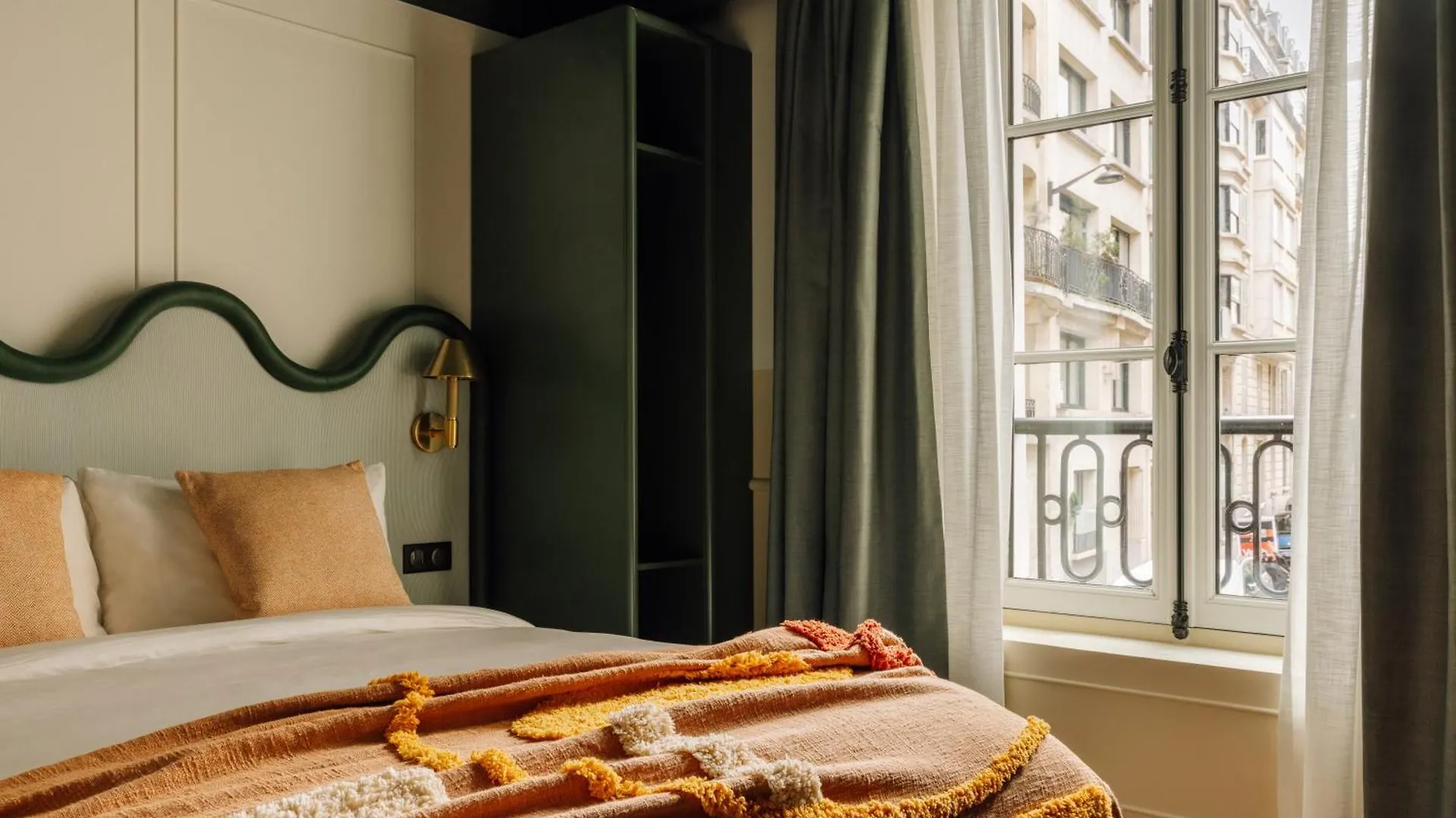 Le Jardin De Verre By Locke Hotel Paris