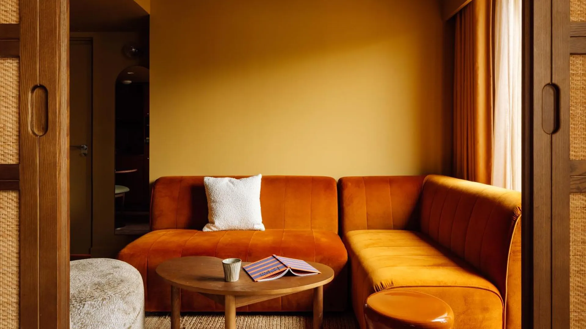 Le Jardin De Verre By Locke Hotel 4*