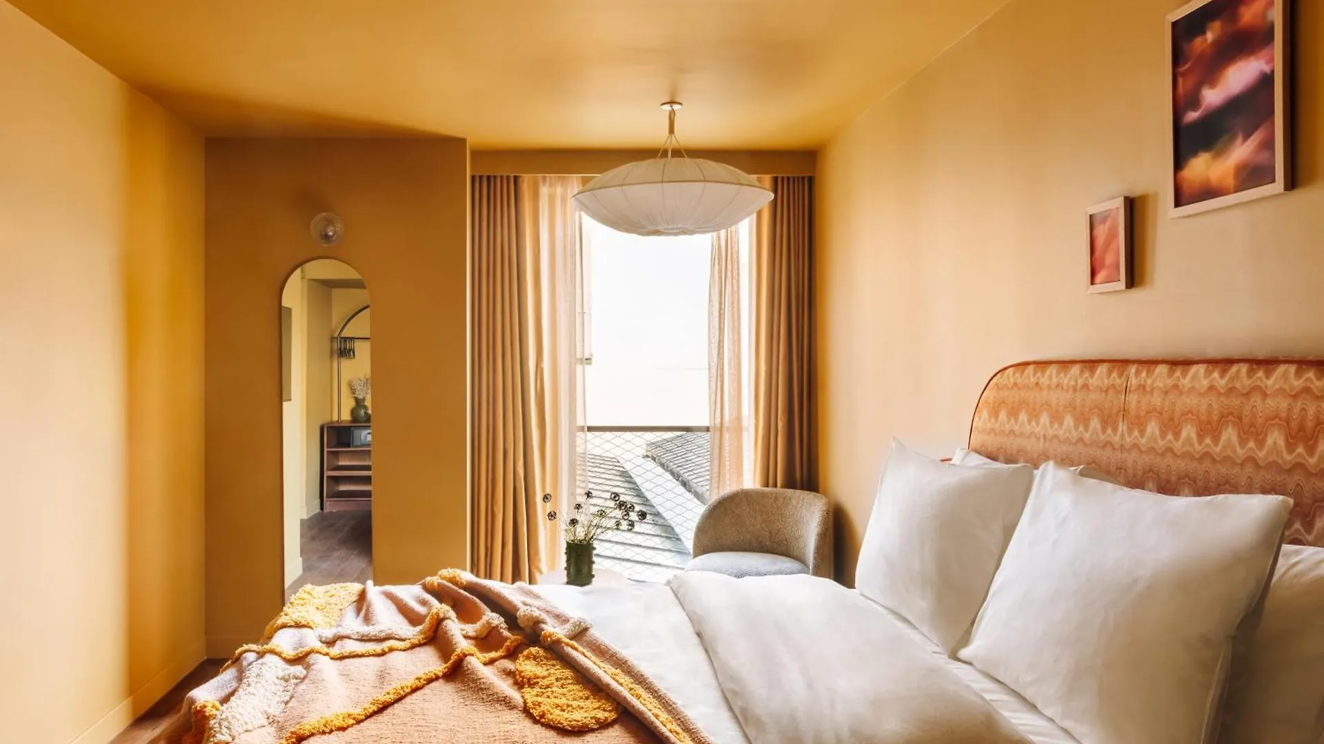 Le Jardin De Verre By Locke Hotel 4*