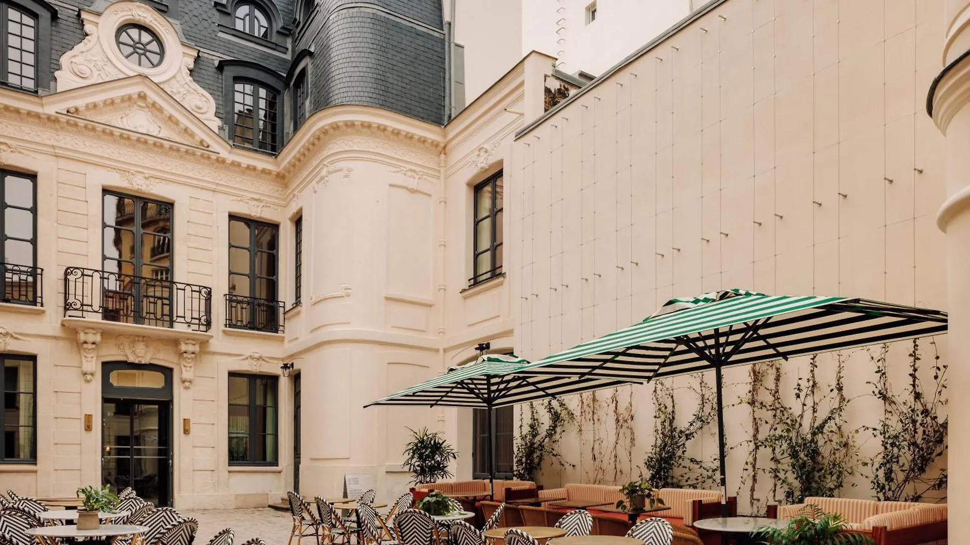Le Jardin De Verre By Locke Hotel